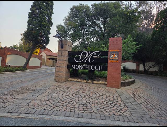 3 BEDROOM TOWNHOUSE FOR SALE IN PAULSHOF